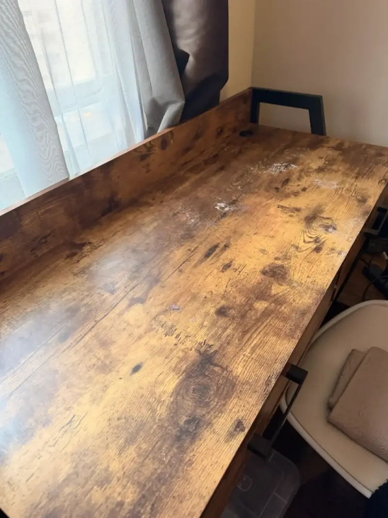 Escritorio de Madera con Cajón y Estante - 2