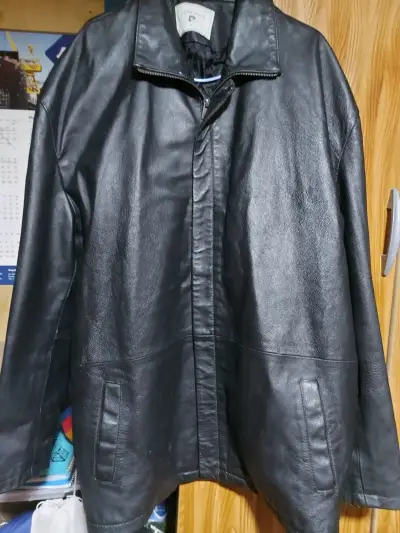Chaqueta de cuero negra para hombre - miniatura 1