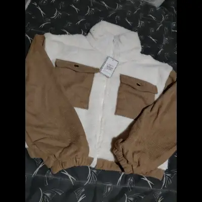 Chaqueta de mujer bicolor con bolsillos - miniatura 1