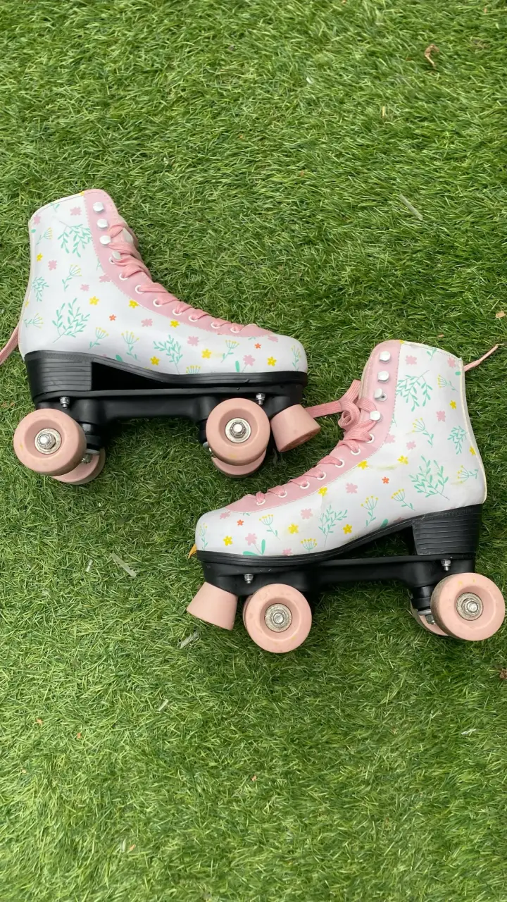 Patines de 4 ruedas talla 38 - 1