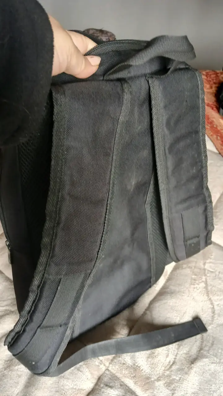 Mochila negra Honeywell con múltiples compartimentos - 4