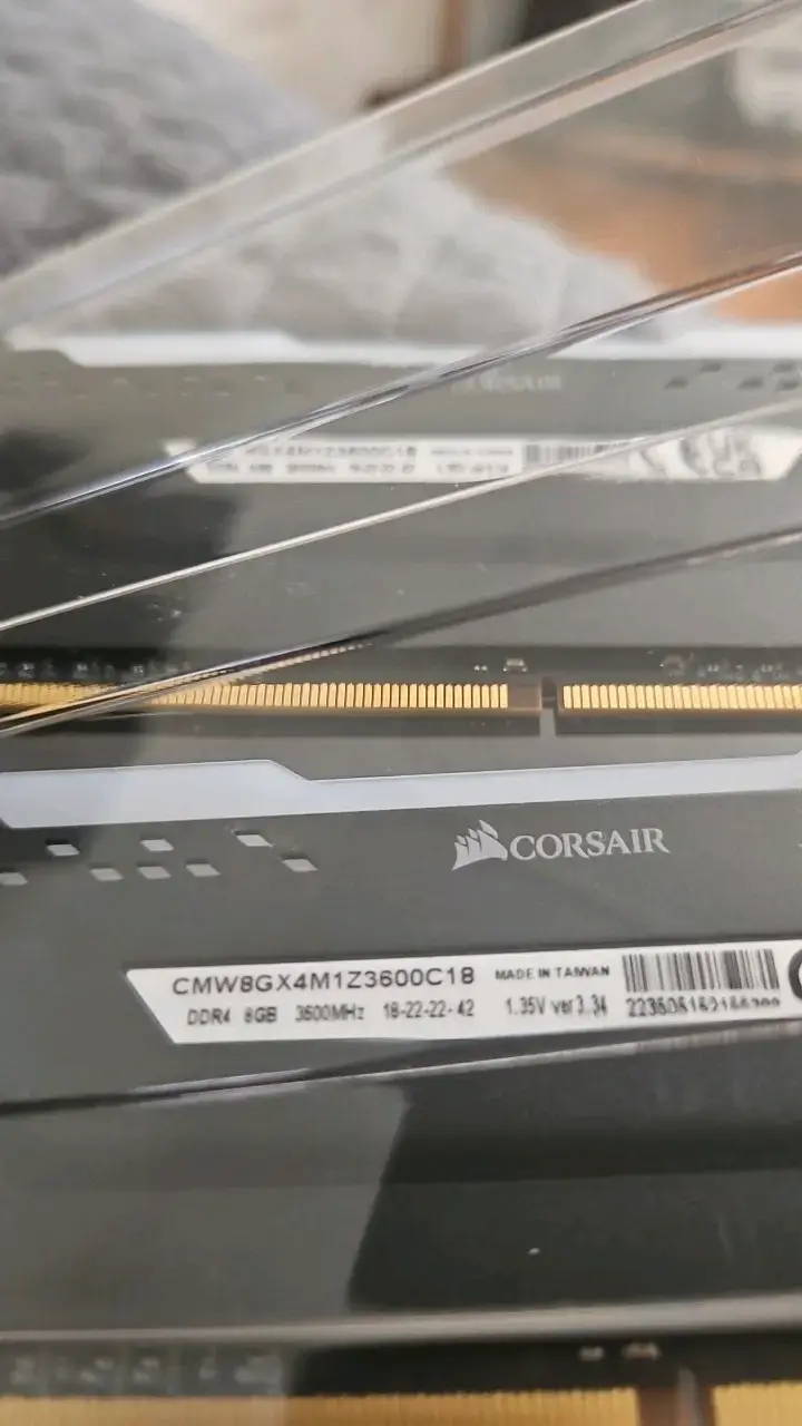 Kit RAM 16GB  2x8gb  Corsair 3600Mhz Ignorar Caja - 2