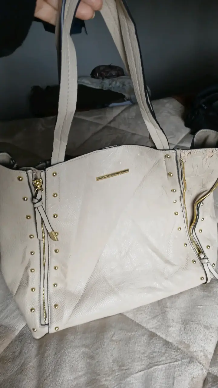 Bolso de cuero beige con tachas Steve Madden - 2