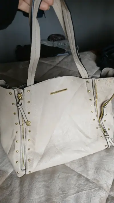 Bolso de cuero beige con tachas Steve Madden - miniatura 2