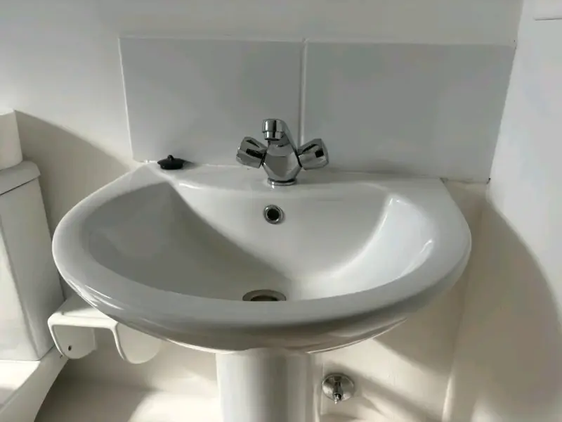 Mueble de cocina con lavaplatos integrado - 3