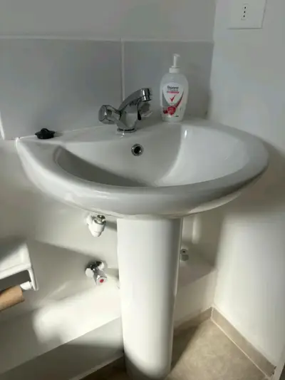 Mueble de cocina con lavaplatos integrado - miniatura 4