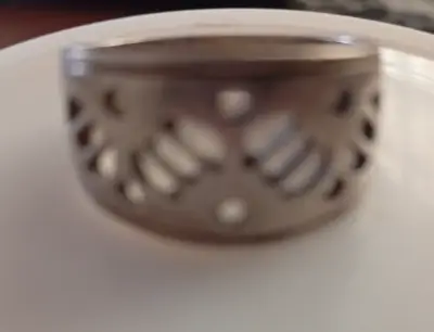 Anillo de plata con diseño calado - miniatura 2