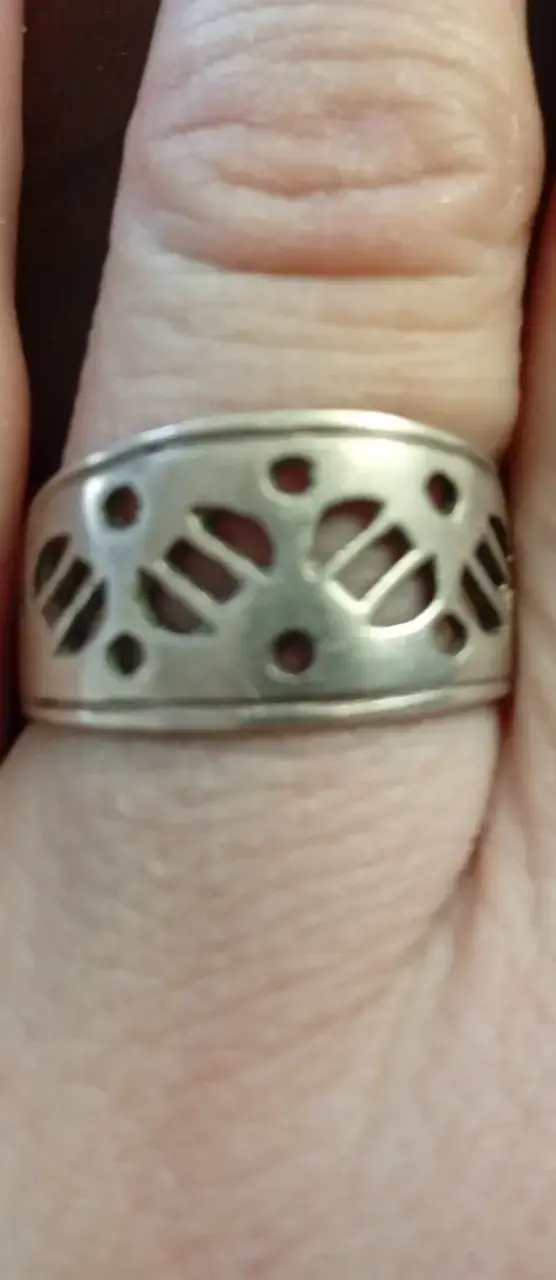 Anillo de plata con diseño calado - 3