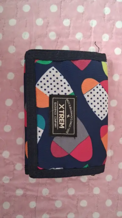 Billetera Xtrem con diseño colorido - miniatura 1