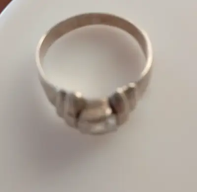 Anillo de plata con piedra principal circón - miniatura 2