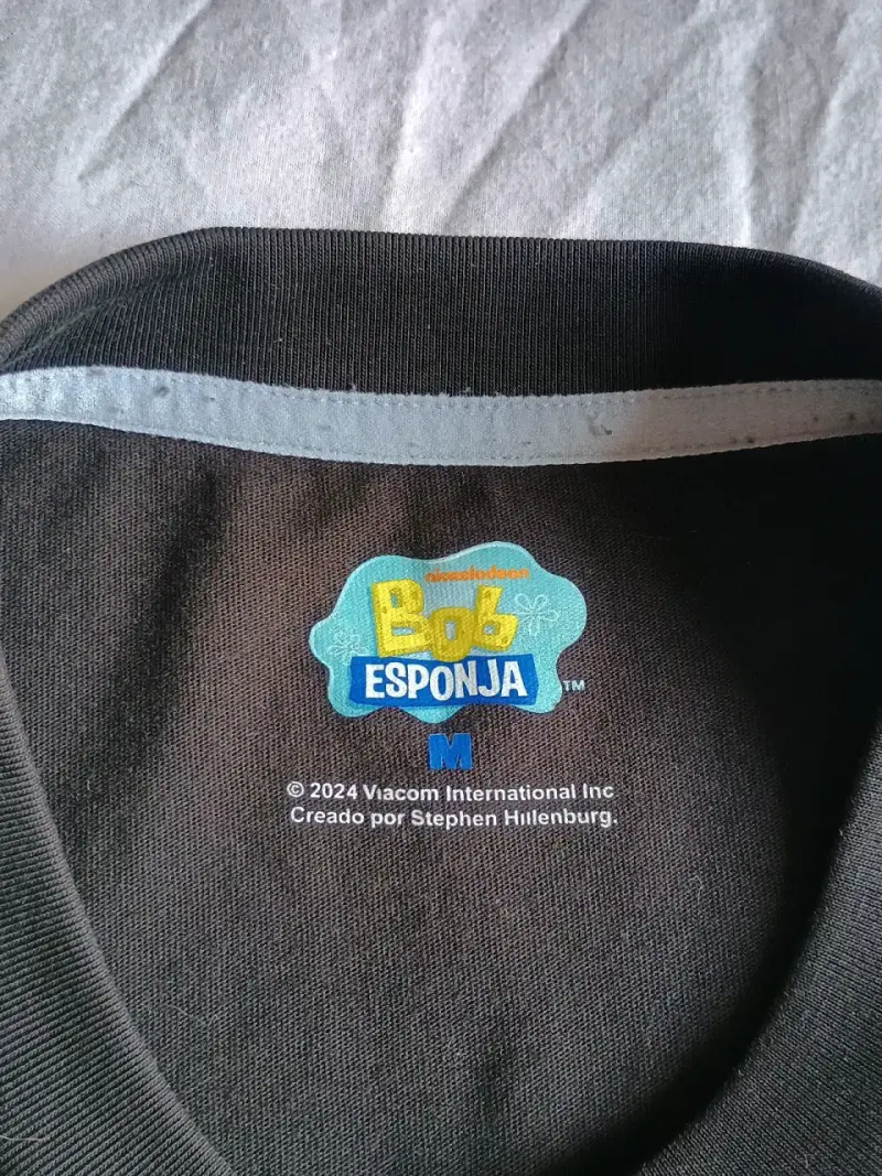 Polera negra Bob Esponja. Talla M. Holly Concept. - 3