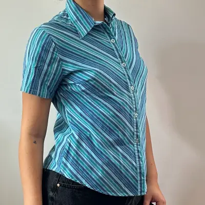 Camisa azul manga corta - miniatura 4