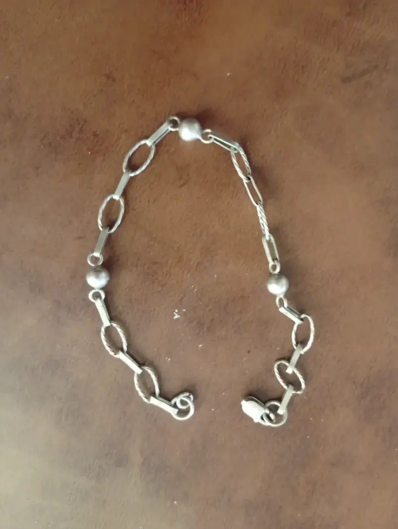 Pulsera de plata con diseño de eslabones - 1