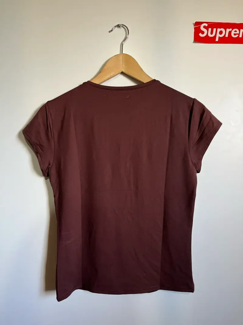 polera café oscuro - 2