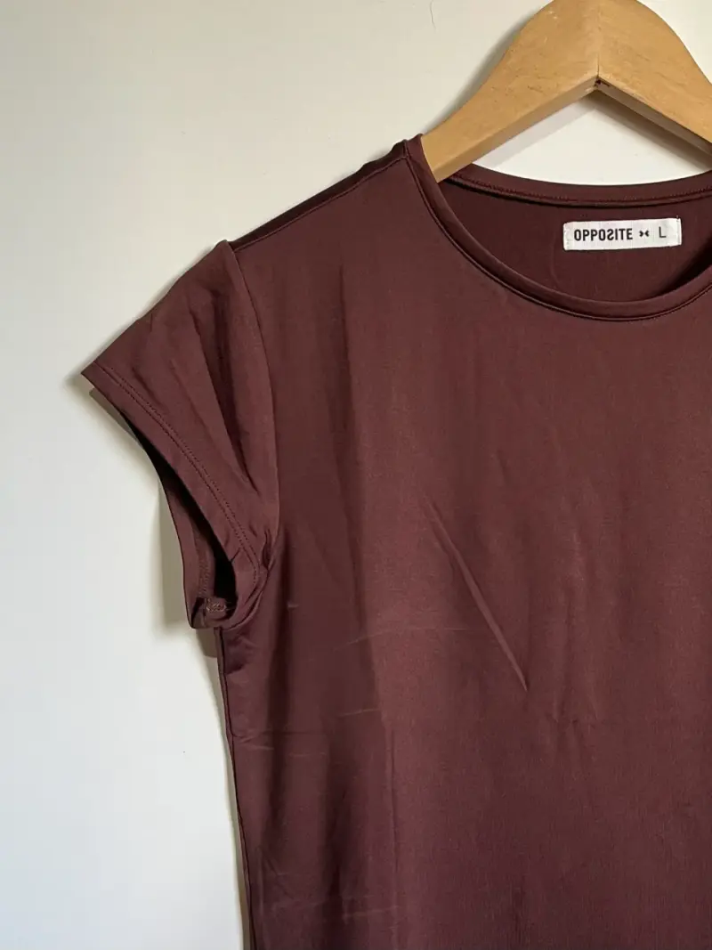 polera café oscuro - 3