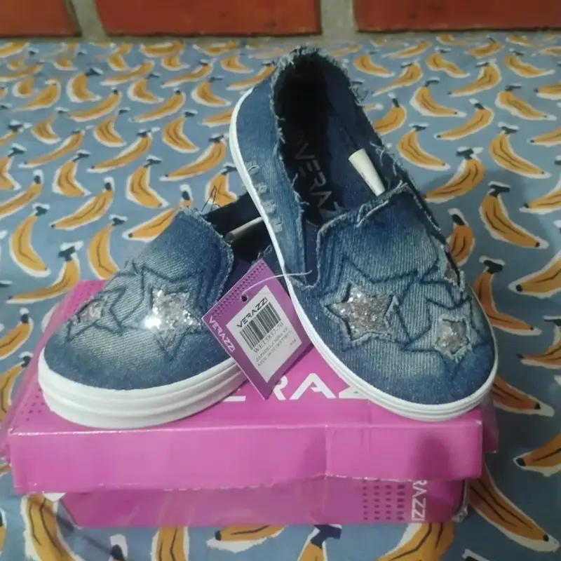 Zapatillas de Lona para Niña con Estrellas Brillantes - 2