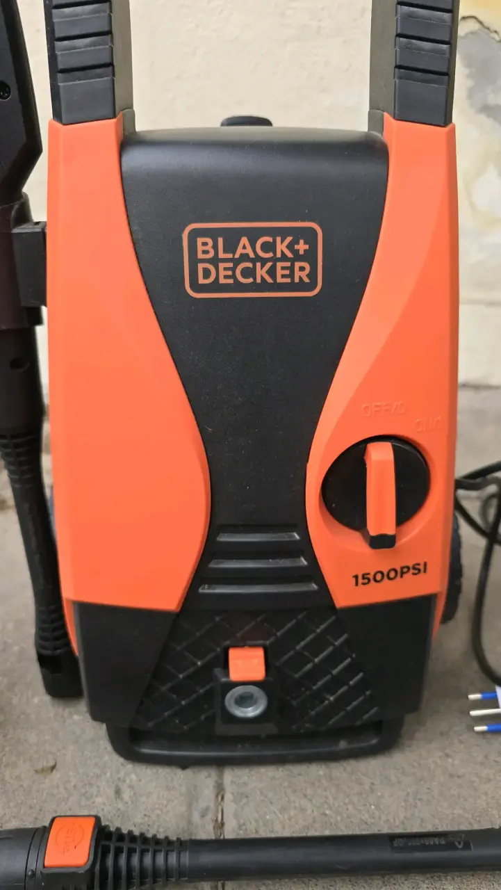 Hidrolavadora Black+Decker 1500 PSI / 1400W – - 2