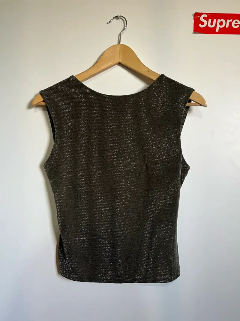 polera verde oscuro con brillos