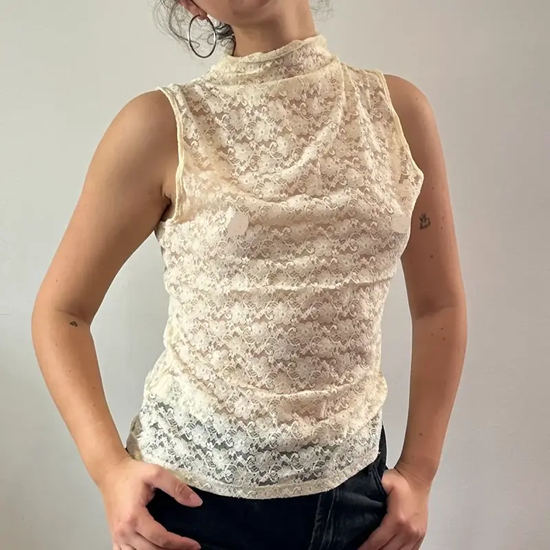Blusa sin mangas de encaje beige - 3