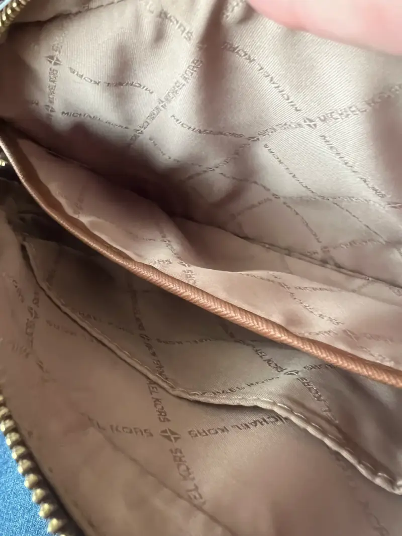 Cartera Michael Kors con cadena dorada - 3