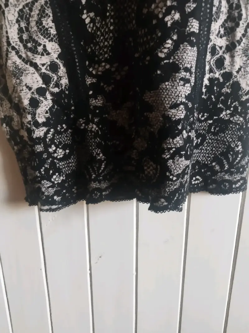 Vestido de encaje negro y blanco Marc Cain elegante - 5