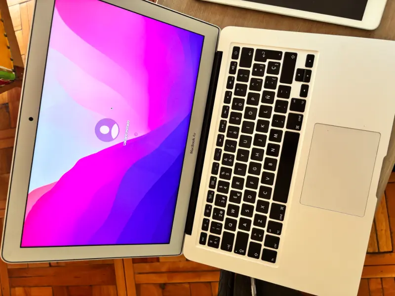 MacBook Air 13 pulgadas Early 2015 en buen estado - 4