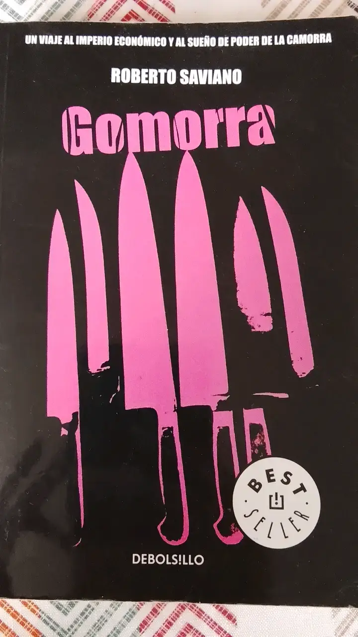 Libro Gomorra de Roberto Saviano - 1