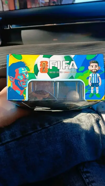 Figura de acción Lionel Messi con trofeo - miniatura 4