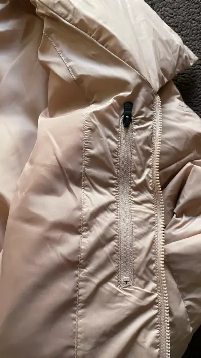 Chaqueta acolchada resistente al agua Under Armour - miniatura 4