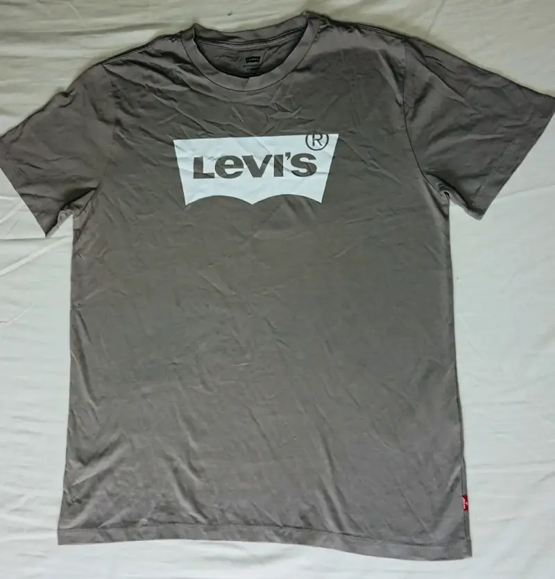 Polera Levi's gris para hombre