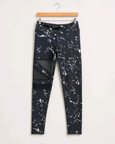 Conjunto deportivo Shein negro con diseño mármol - miniatura 3
