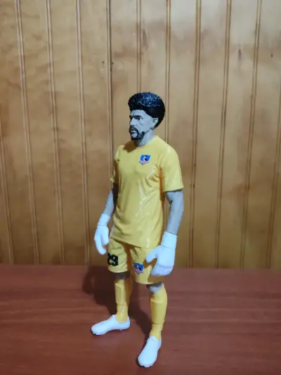 Figura Vozinha Colo Colo 23 Centímetros - miniatura 3