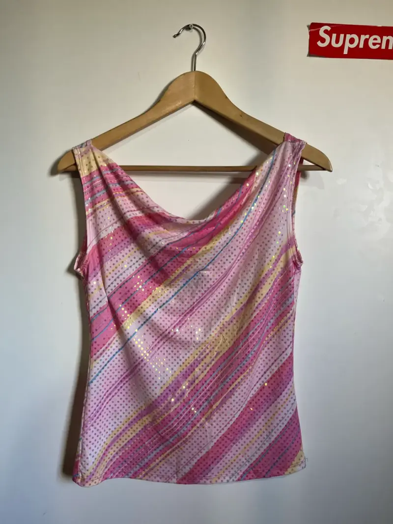 polera sin mangas rosado