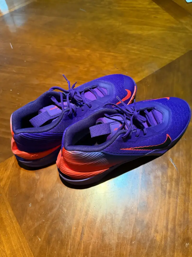 Zapatillas basketball Nike G.T Jump Academy - 3