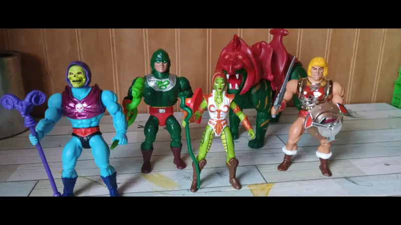 Figuras acción motu origins - 2