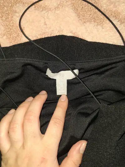 Top negro de tirantes H&M para mujer - miniatura 2