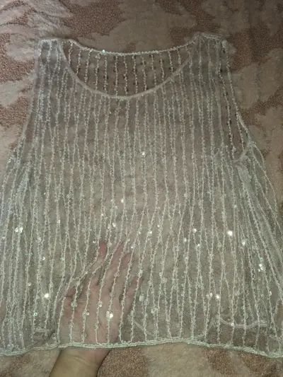 Blusa transparente con lentejuelas - miniatura 1
