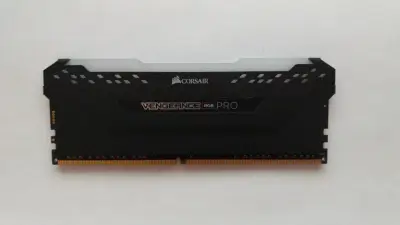 Memoria RAM Corsair Vengeance RGB Pro 8GB - miniatura 1