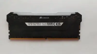 Memoria RAM Corsair Vengeance RGB Pro 8GB - miniatura 2