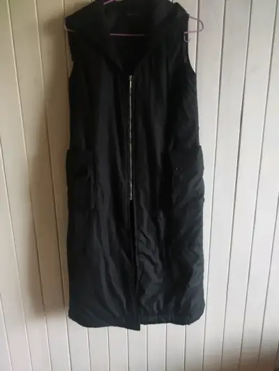 Chaqueta negra con capucha Mocano, estilo koreana - miniatura 1