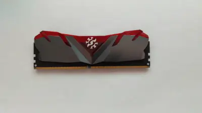 Memoria RAM XPG DDR4 8GB 3000MHz - miniatura 1