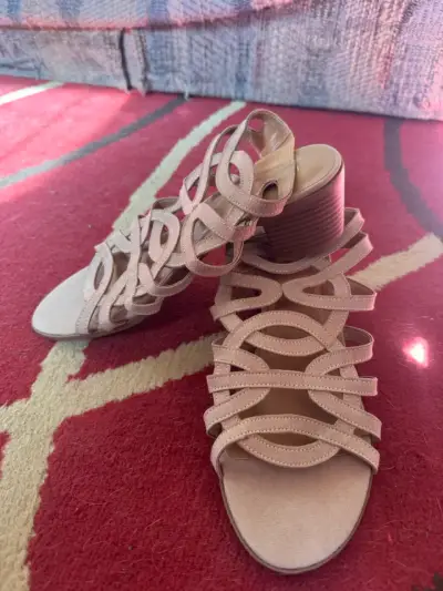 Sandalias de tacón alto color nude - miniatura 1