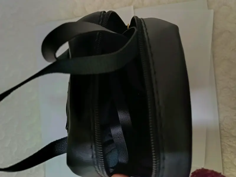 Mochila pequeña negra (20 x16 cm aprox) - 2