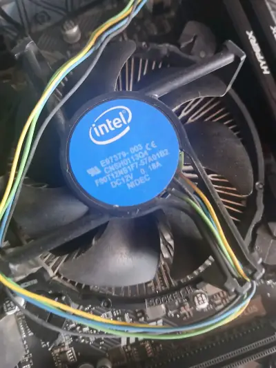 Placa madre, procesador intel i39100f 8gbde ram - miniatura 2