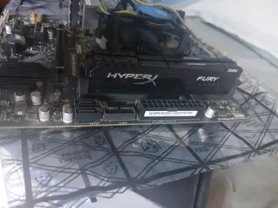 Placa madre, procesador intel i39100f 8gbde ram - miniatura 3