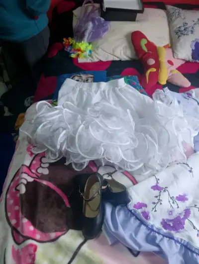 Vestido de Cueca y zapatos y pañuelo - miniatura 4