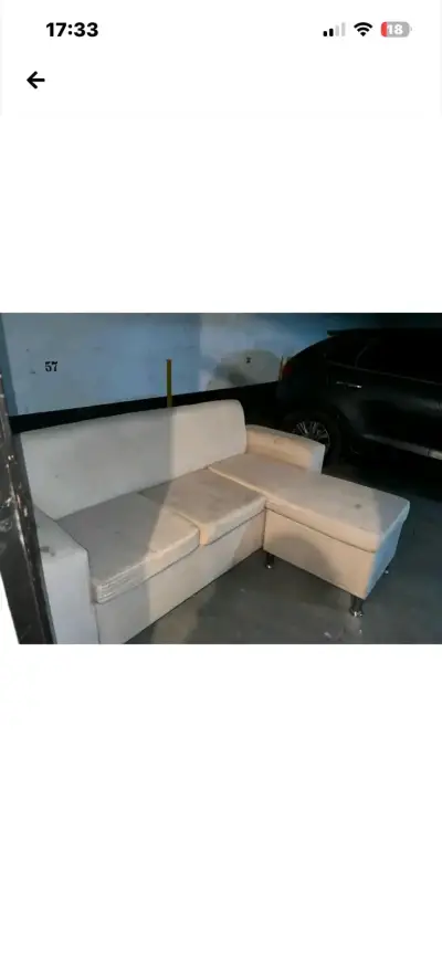 Sofá seccional beige con chaise longue - miniatura 1