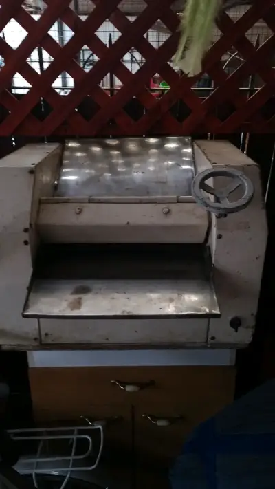Amasadora industrial de acero inoxidable - miniatura 1
