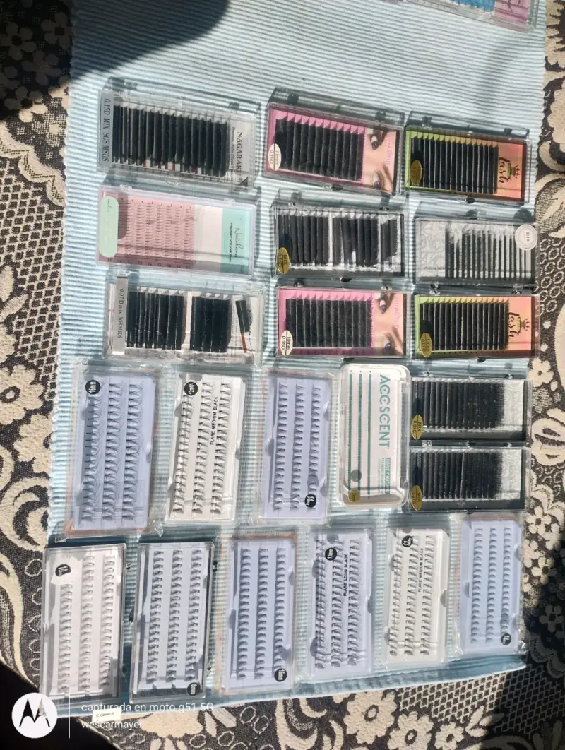 Kit de Extensiones de Pestañas con Pinzas y Soporte - 5