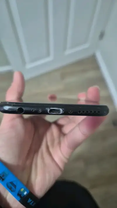 Smartphone Huawei con doble cámara trasera - miniatura 3